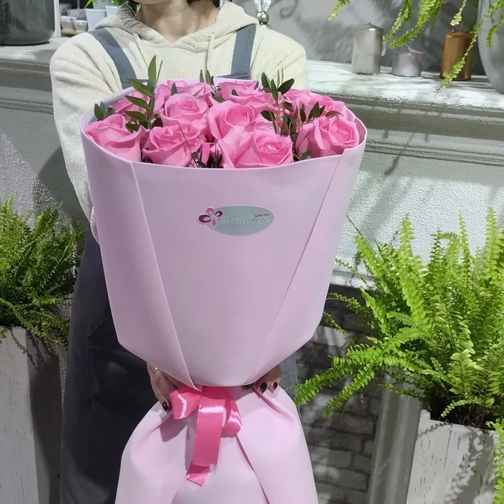 Букет из 15 роз (60см)