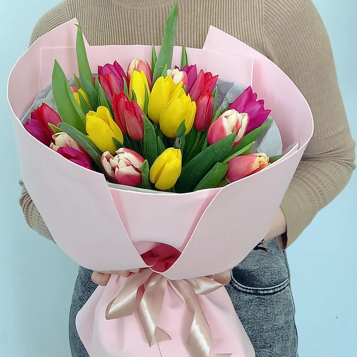 Букет из 25 тюльпанов